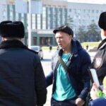 Полиция баса-көктеп келсе я күштеп әкетсе… Шақыру қағазын әкелгенде нені білу керек?