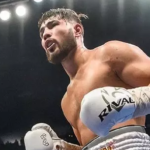 Садриддин Ахмедов бір жекпе-жекте үш титул жеңіп алды