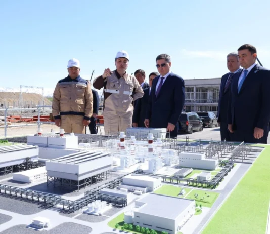 Бектенов Түркістан облысында салынып жатқан электр стансасының құрылысын тексерді