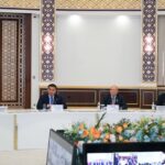 ТҮРКІСТАНДАҒЫ АЛЫП КИІЗ ҮЙДЕ САММИТ ҚОРЫТЫНДЫСЫ МЕН ӨҢІР ЭКОНОМИКАСЫ КЕҢІНЕН ТАЛҚЫЛАНДЫ